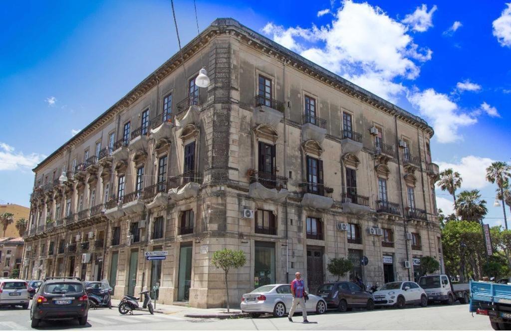 Casa Vacanze L'Altra Diaz Сиракузы Экстерьер фото